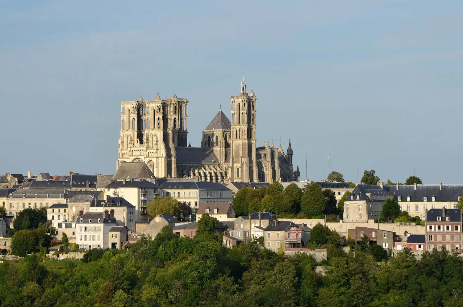Vue de Laon (Aisne) - état des risques et pollutions (ERP)