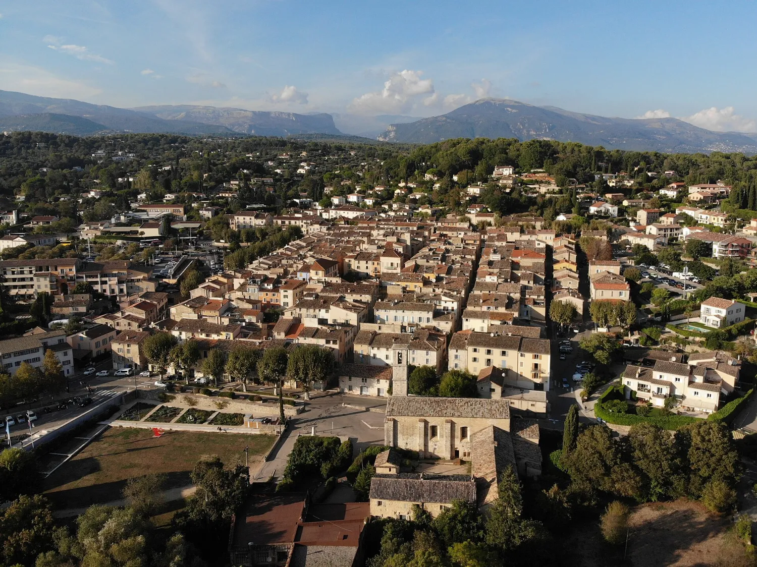 Vue de Valbonne (Alpes-Maritimes) - état des risques et pollutions (ERP)