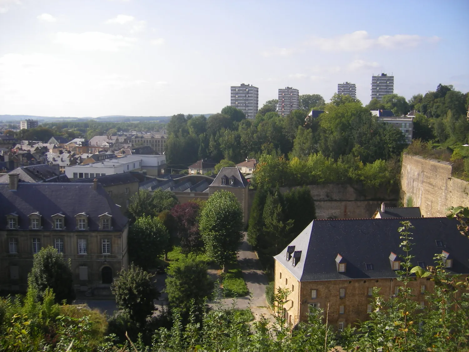 Vue de Sedan (Ardennes) - état des risques et pollutions (ERP)