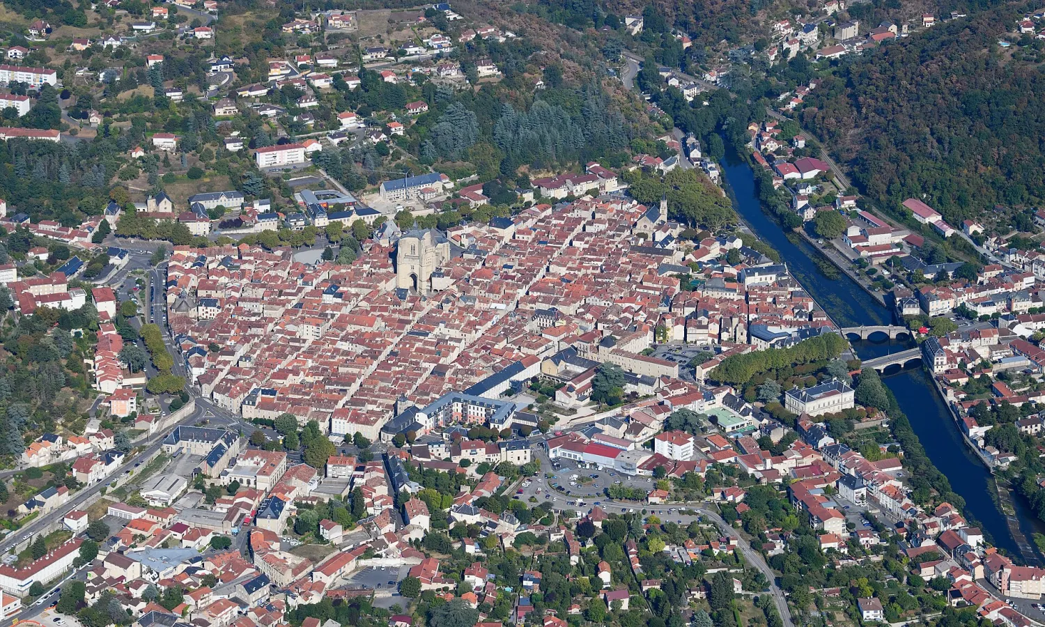 Vue de Villefranche-de-Rouergue (Aveyron) - état des risques et pollutions (ERP)