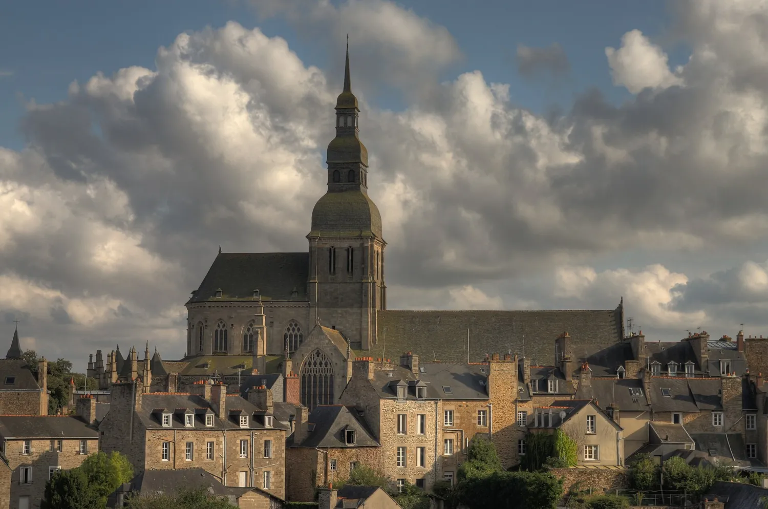 Vue de Dinan (Côtes-d'Armor) - état des risques et pollutions (ERP)