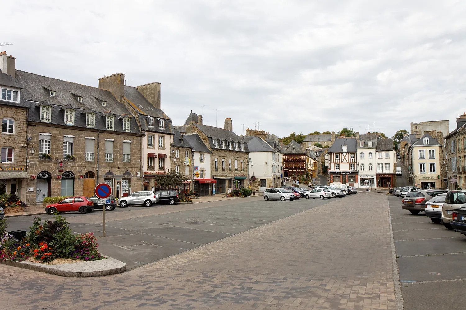 Vue de Lamballe-Armor (Côtes-d'Armor) - état des risques et pollutions (ERP)