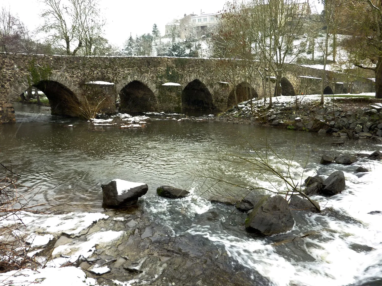Vue de Montrevault-sur-Èvre (Maine-et-Loire) - état des risques et pollutions (ERP)