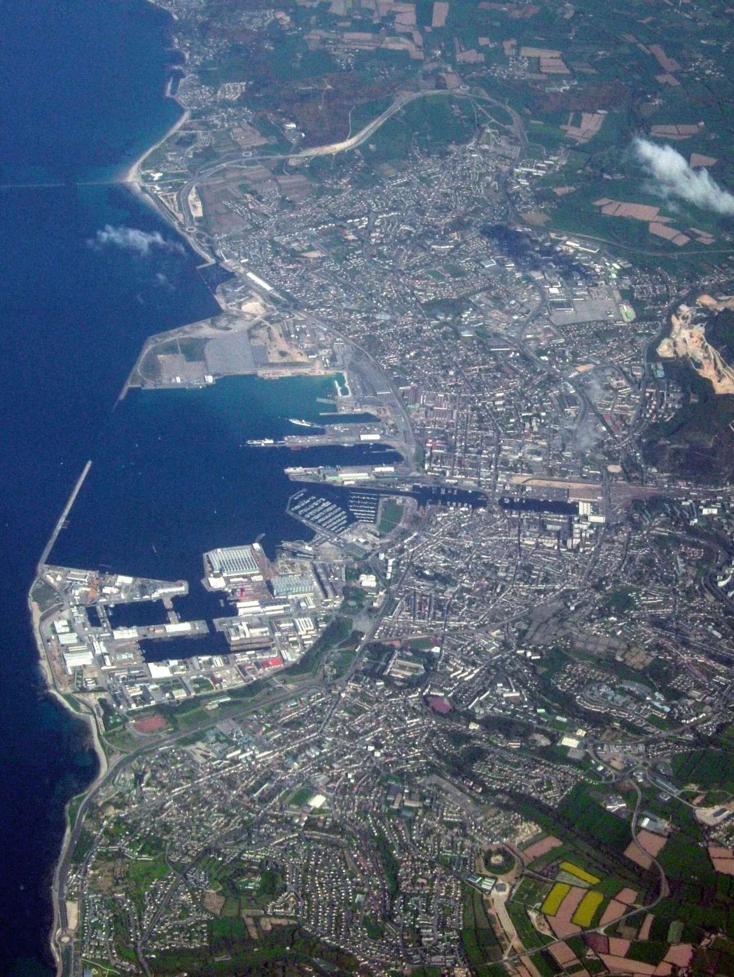 Vue de Cherbourg-en-Cotentin (Manche) - état des risques et pollutions (ERP)