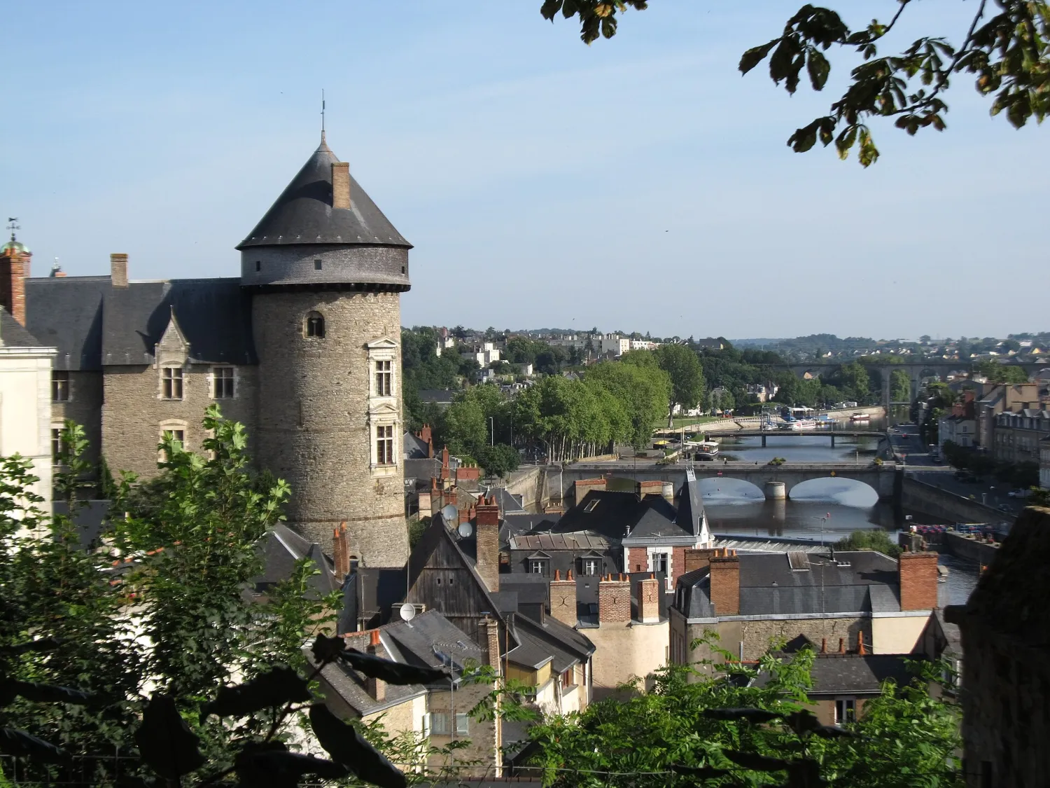 Vue de Laval (Mayenne) - état des risques et pollutions (ERP)