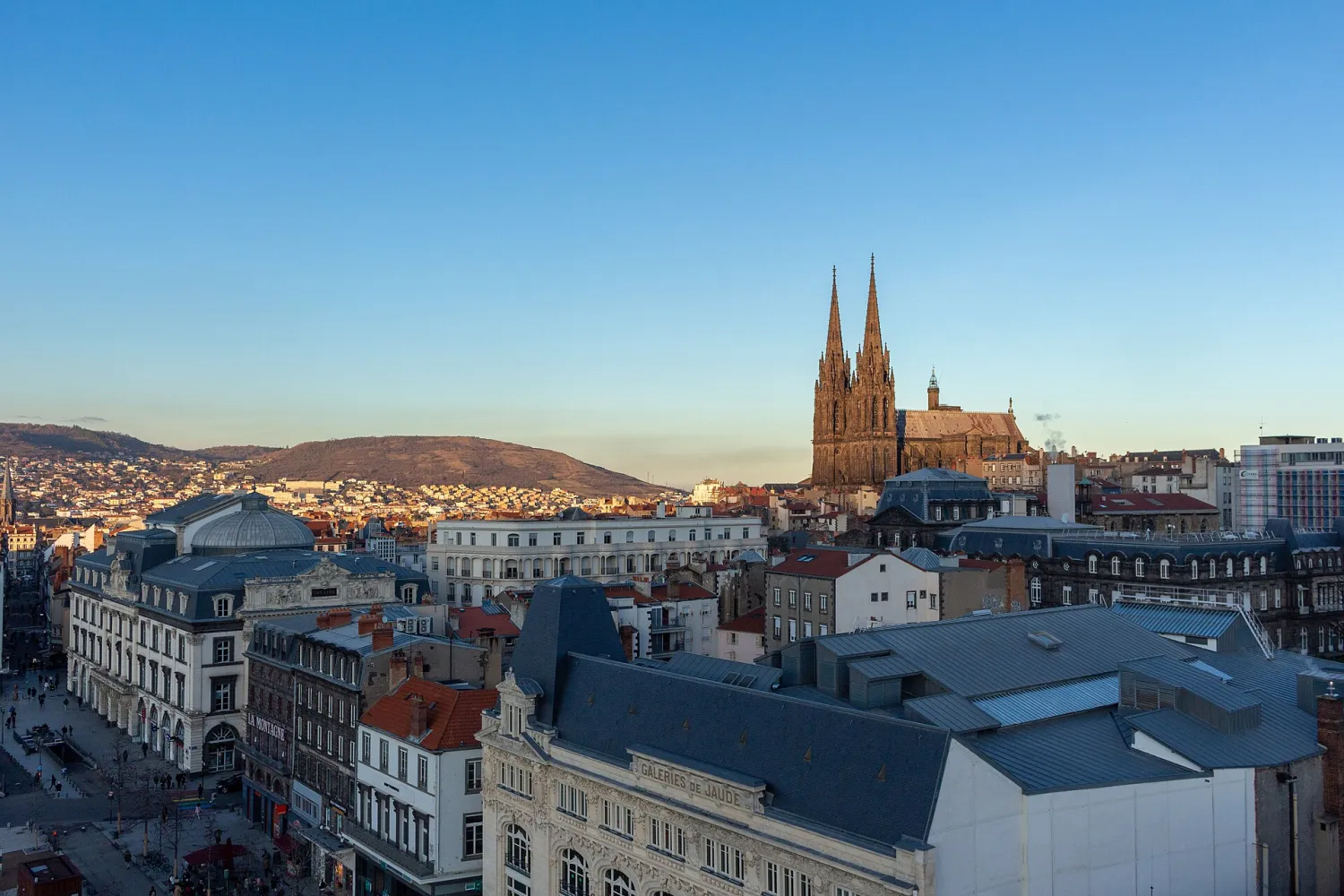 Vue de Clermont-Ferrand (Puy-de-Dôme) - état des risques et pollutions (ERP)