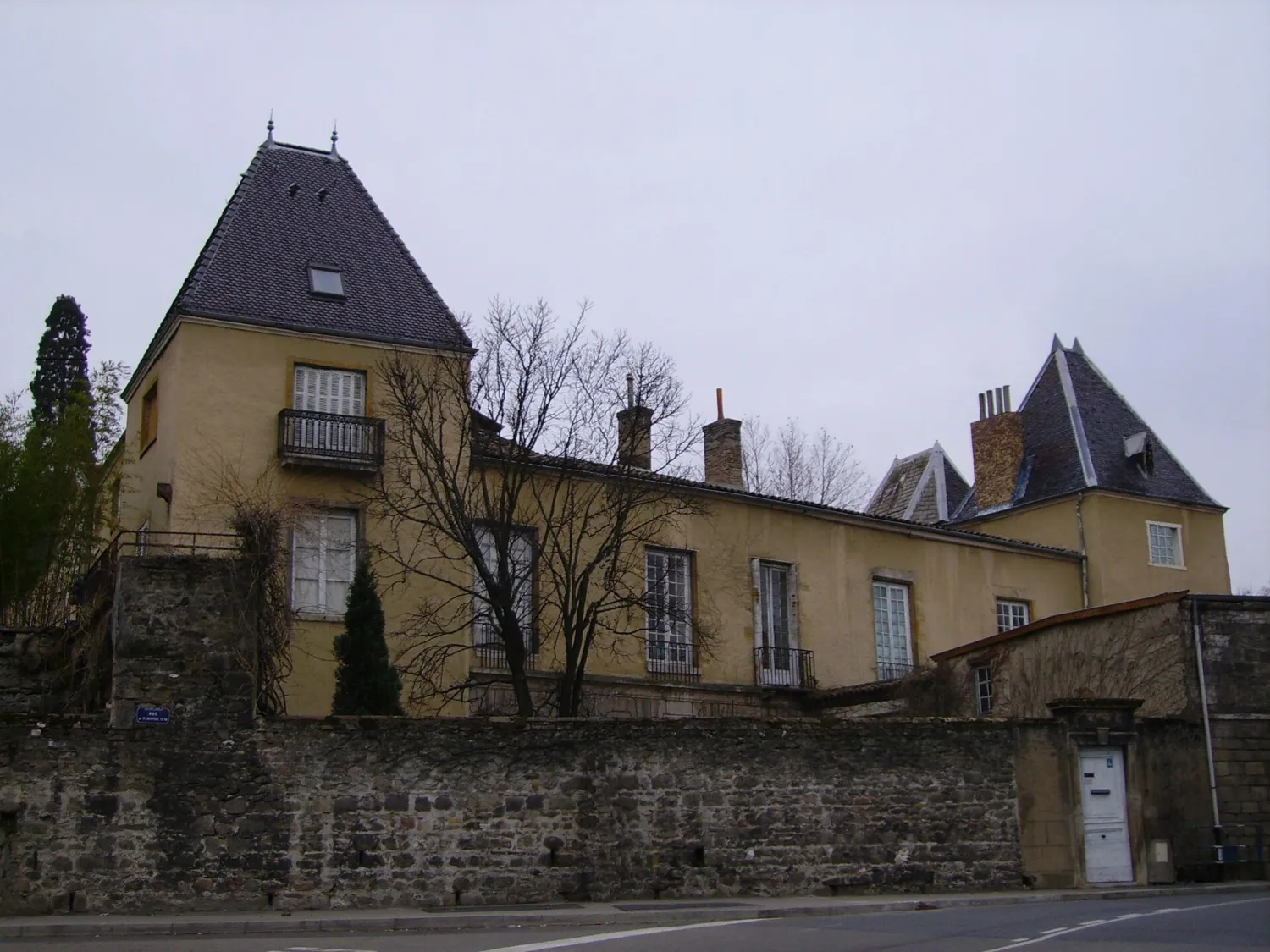 Vue de Saint-Genis-Laval (Rhône) - état des risques et pollutions (ERP)