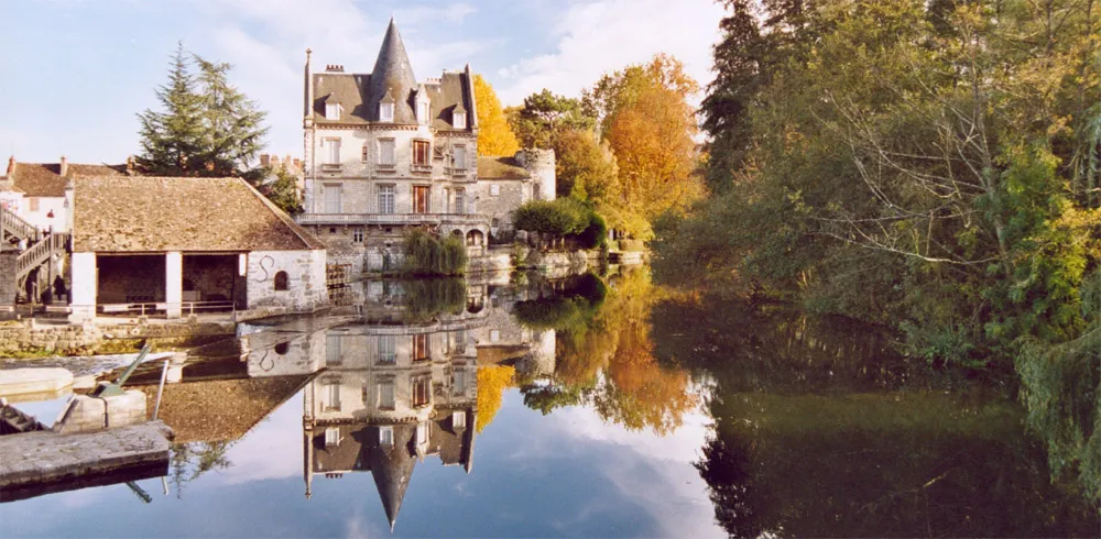 Vue de Moret-Loing-et-Orvanne (Seine-et-Marne) - état des risques et pollutions (ERP)