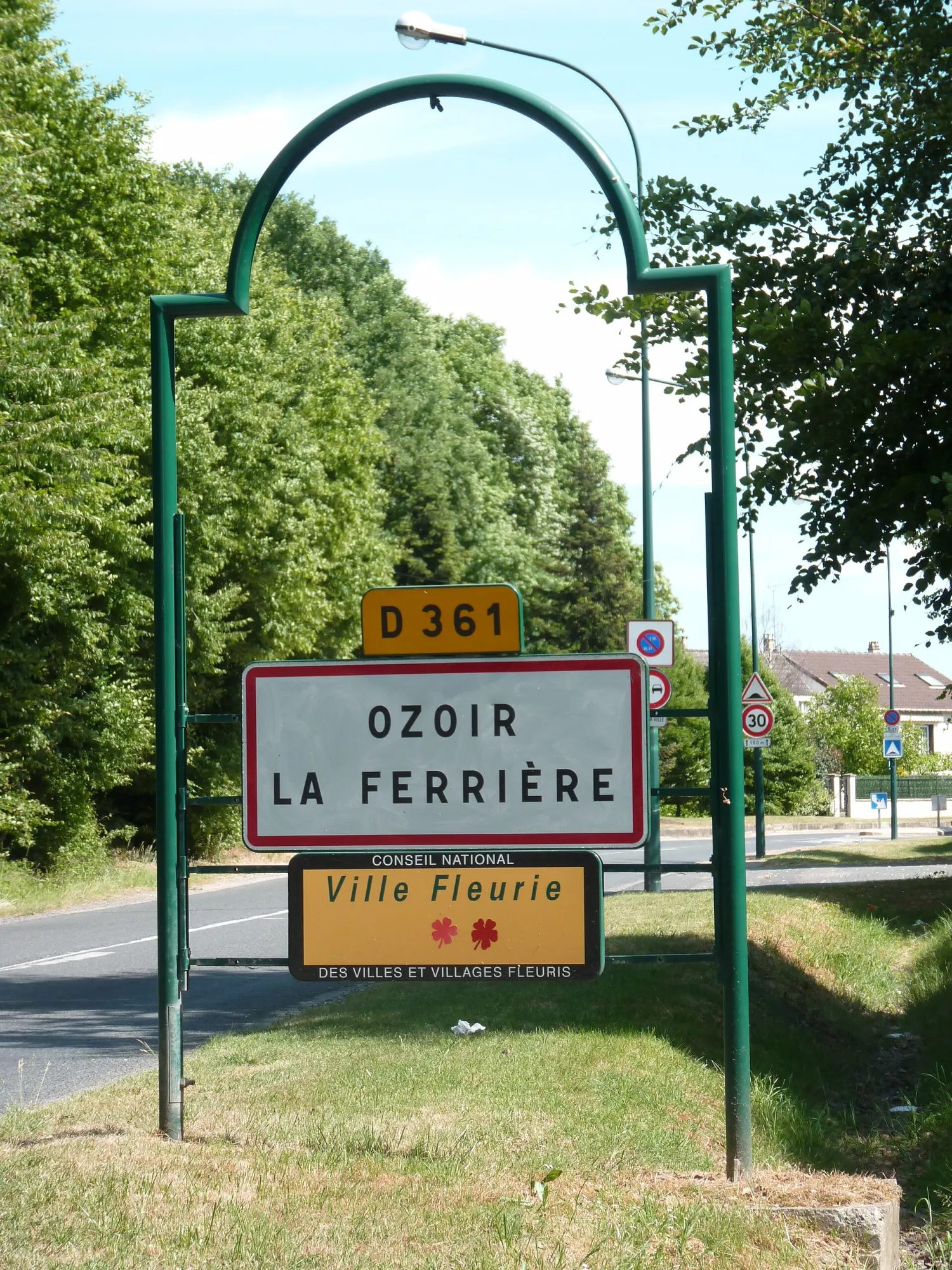 Vue de Ozoir-la-Ferrière (Seine-et-Marne) - état des risques et pollutions (ERP)