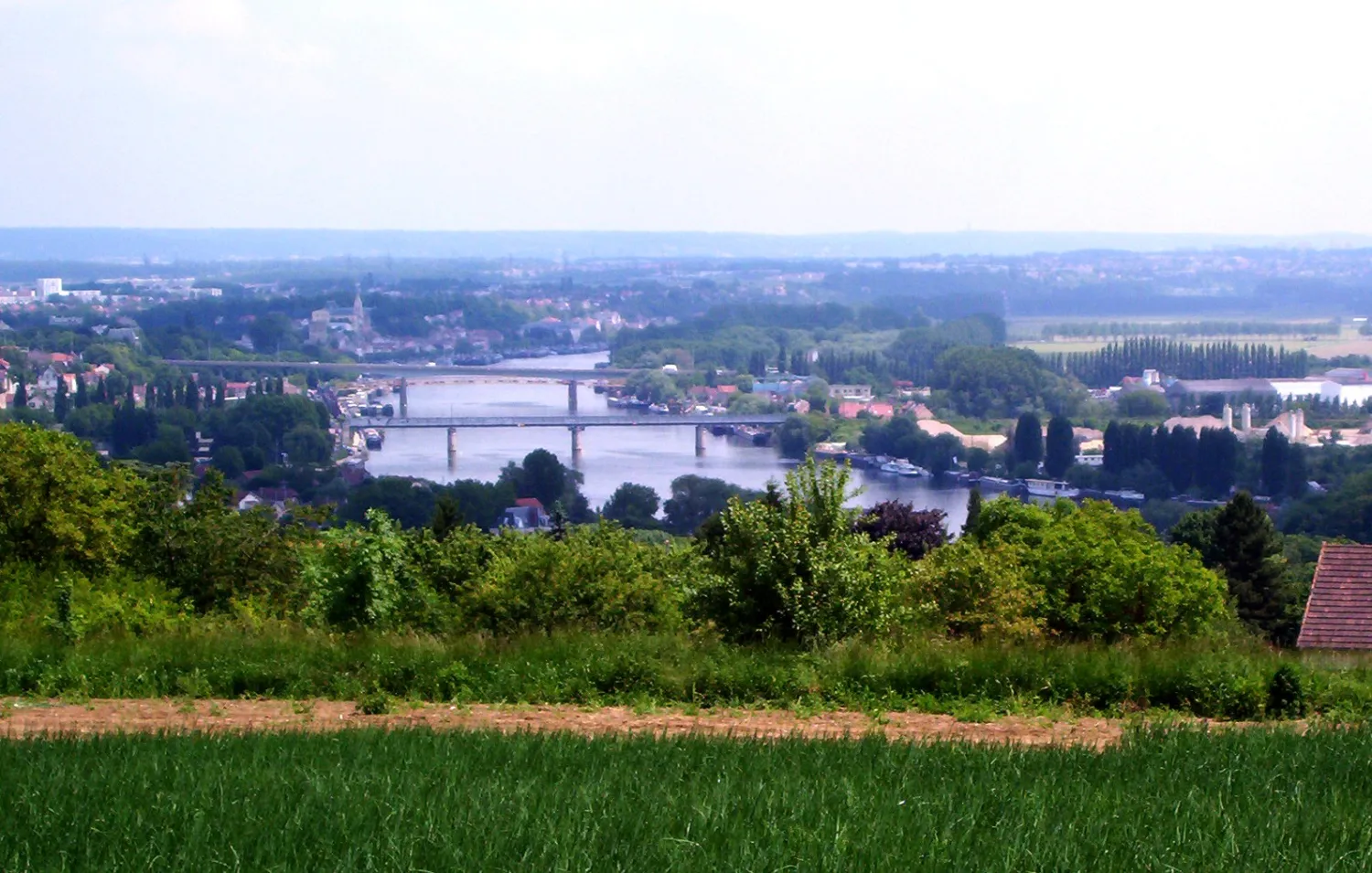 Vue de Chanteloup-les-Vignes (Yvelines) - état des risques et pollutions (ERP)