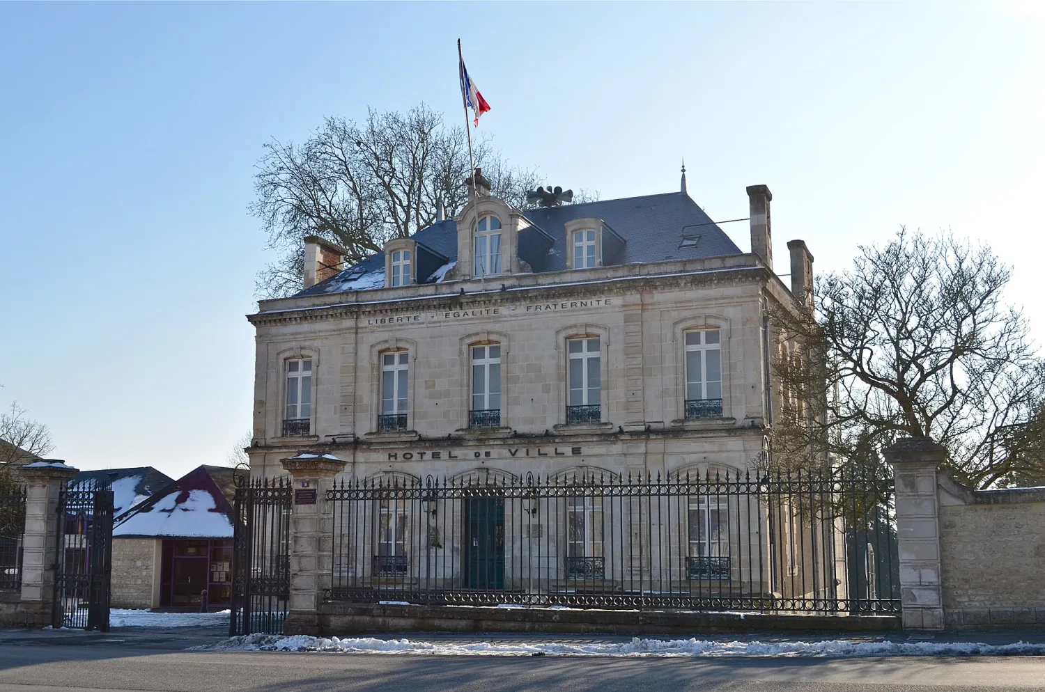 Vue de Fontenay-le-Comte (Vendée) - état des risques et pollutions (ERP)
