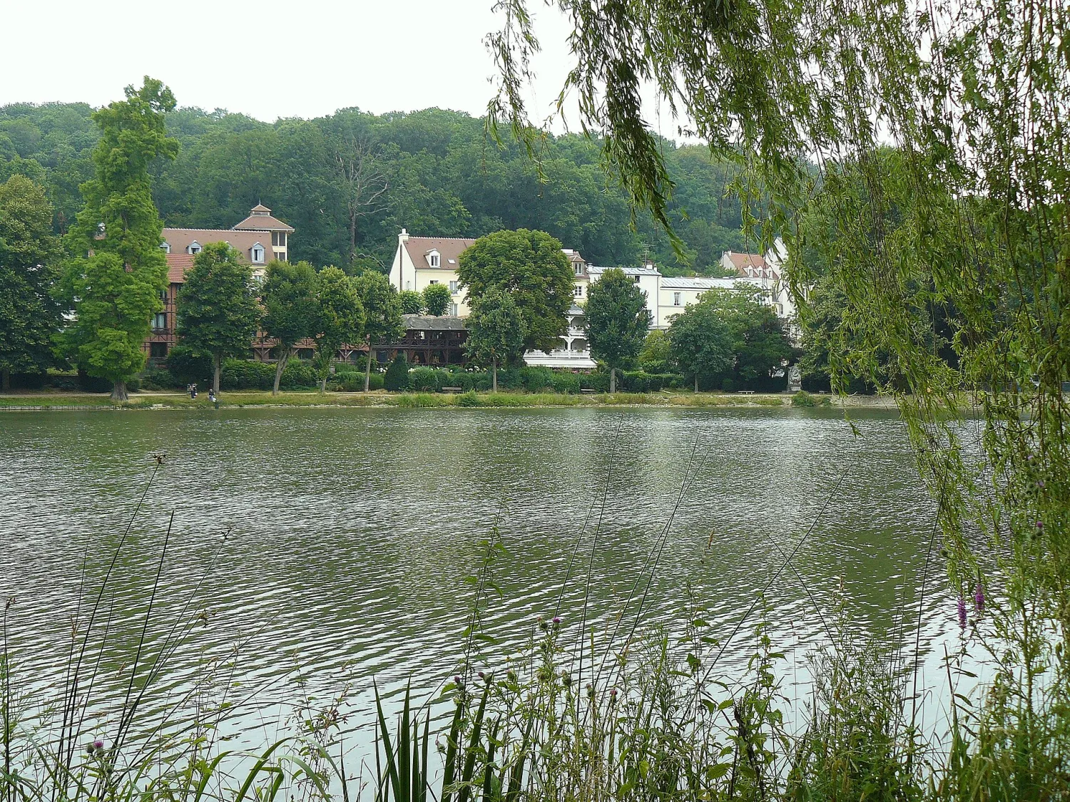 Vue de Ville-d'Avray (Hauts-de-Seine) - état des risques et pollutions (ERP)
