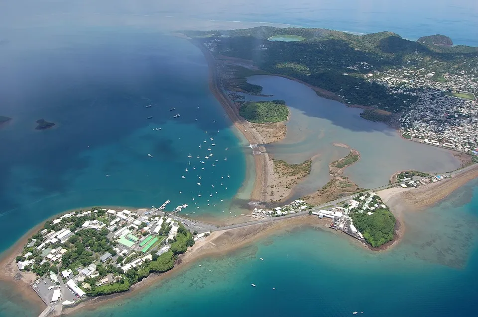 Vue de Dzaoudzi (Mayotte) - état des risques et pollutions (ERP)