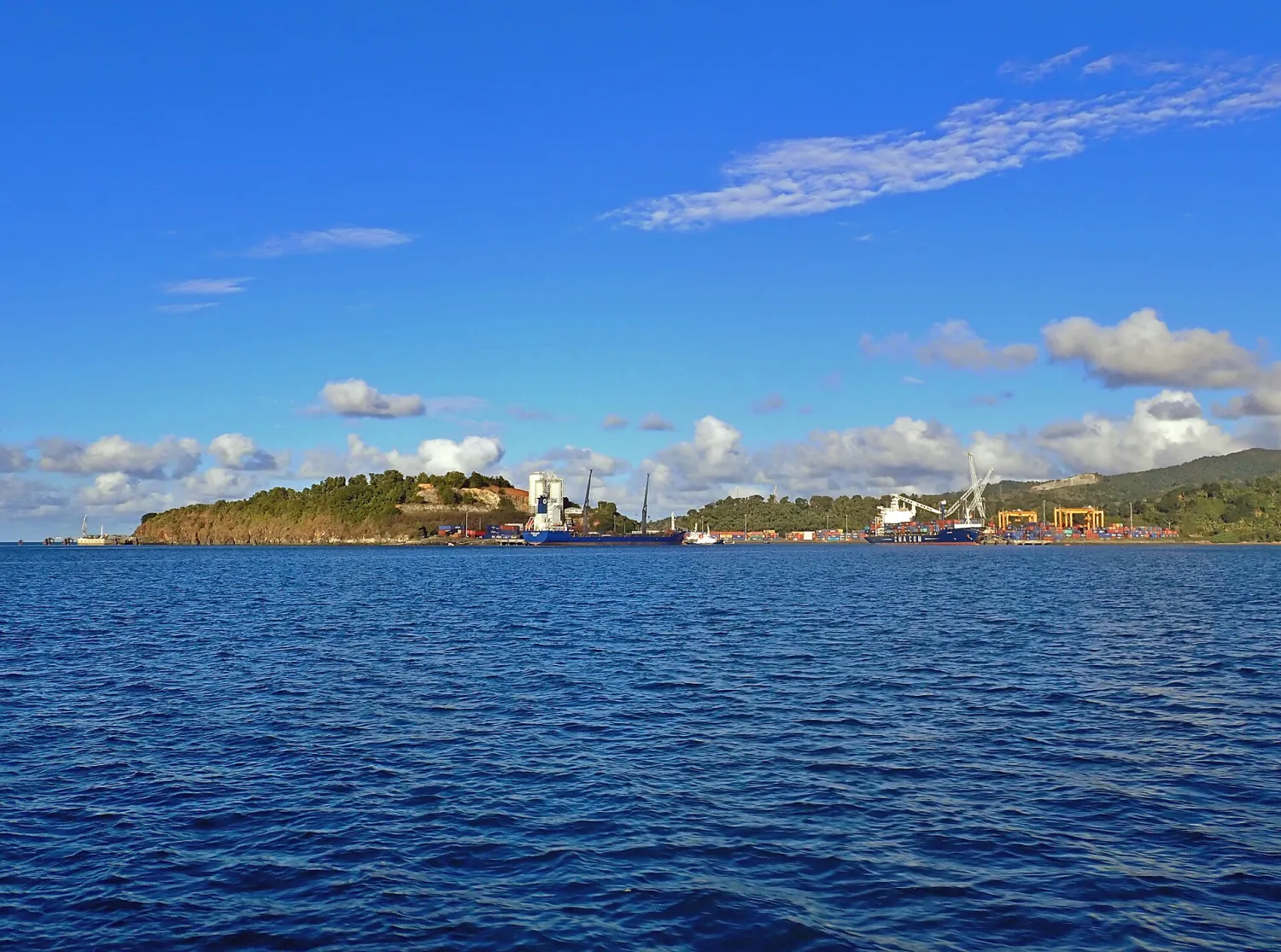 Vue de Koungou (Mayotte) - état des risques et pollutions (ERP)